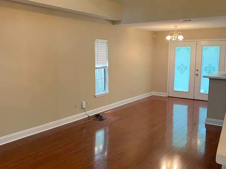 105 Cherry Tree Ct — Photo 10