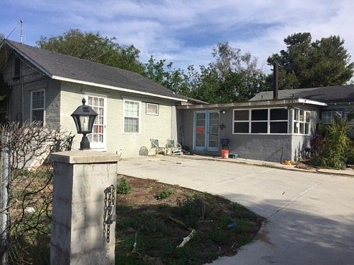 2nd image of 1825 Sunset Dr