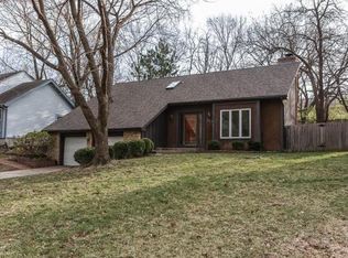 9033 Acuff Ln, Lenexa, KS 66215