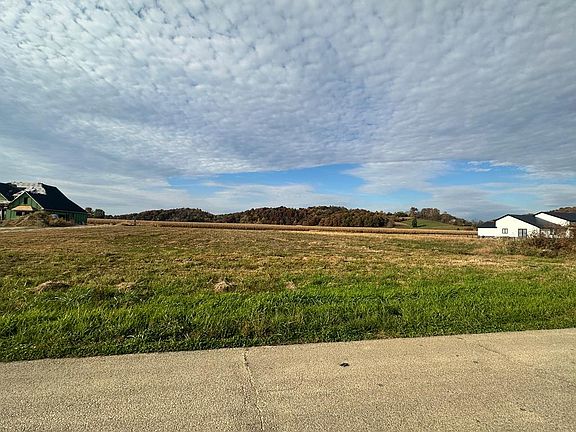 4th image of 233 Goose Creek Rd