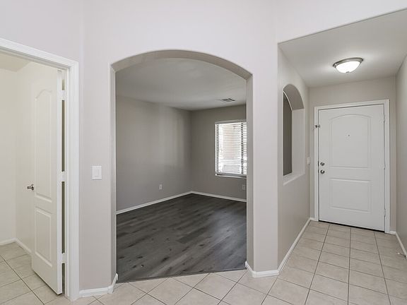 3rd image of 10223 W Gross Ave