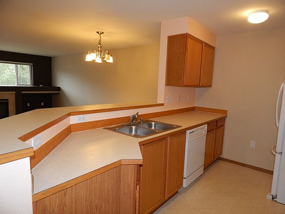 4th image of 8833 1st St NE #J202