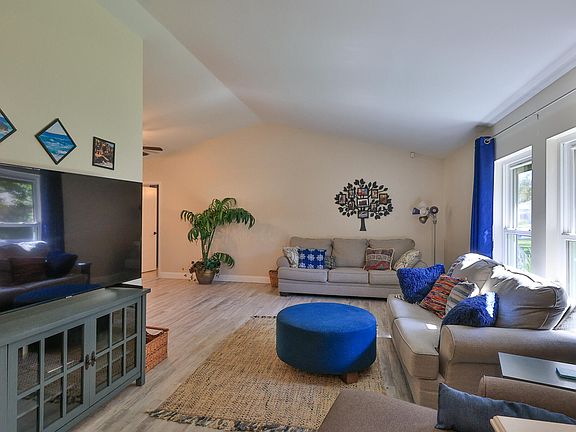 5th image of 151 Bren Mar Ln