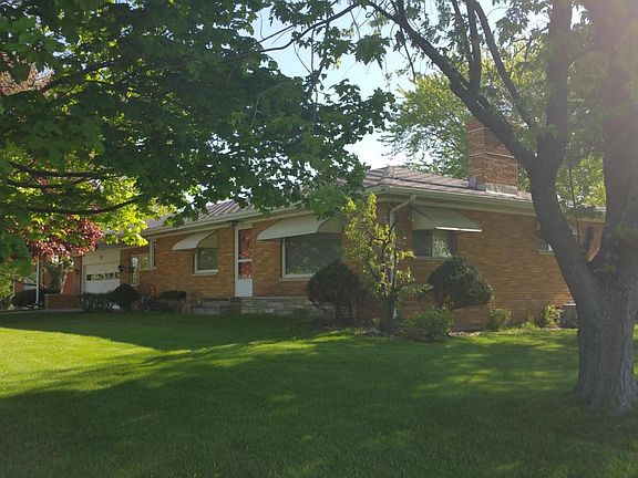 3rd image of 3220 64th Ave
