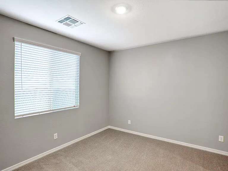 9426 E Saturn Ave — Photo 13