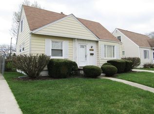 25584 Wiseman St, Roseville, MI 48066
