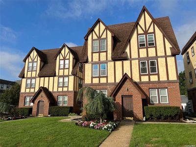 42 The Crescent #16, Babylon, NY, 11702