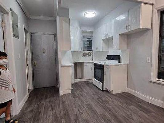 1st image of 3 Allen St APT 3