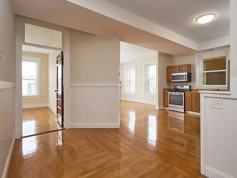 15 Hamilton St #1 — Photo 9