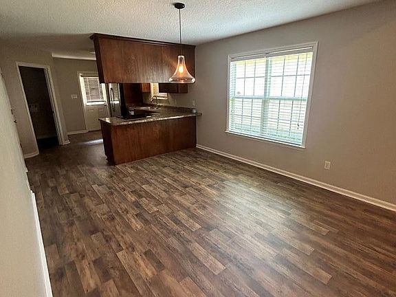 3rd image of 4142 Barrington Dr