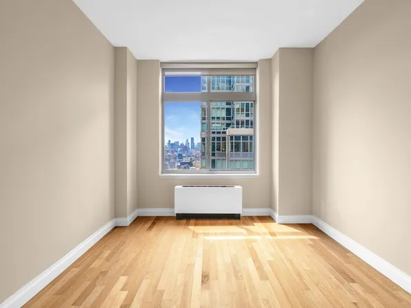 776 Sixth Avenue image 1 of 41