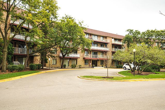 1st image of 5450 Astor Ln APT 213
