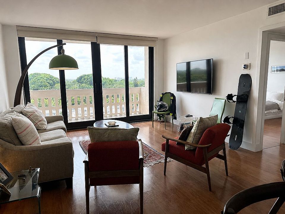 1st image of 90 Edgewater Dr APT 917