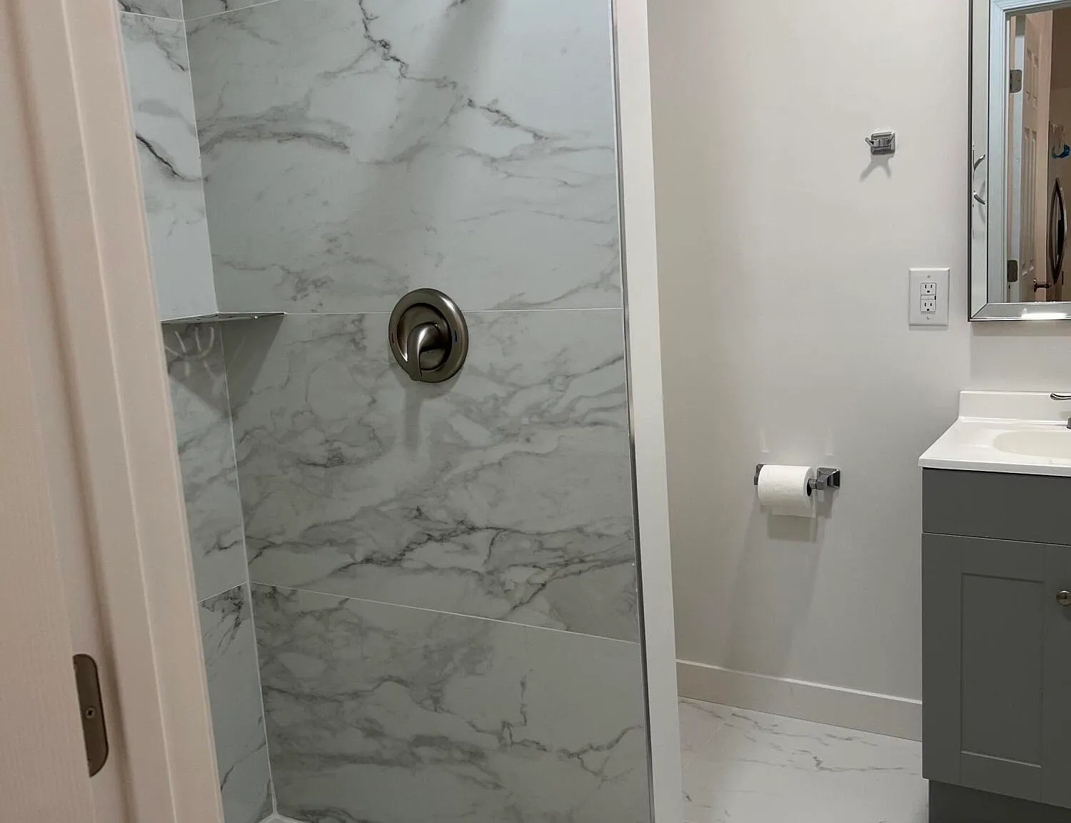 2 bed, 1.0 bath, 800 sqft, $1,800 — Photo 4