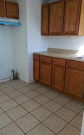 4th image of 2510 Wheeling Ave
