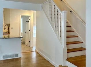 472 E Vallette St, Elmhurst, IL 60126