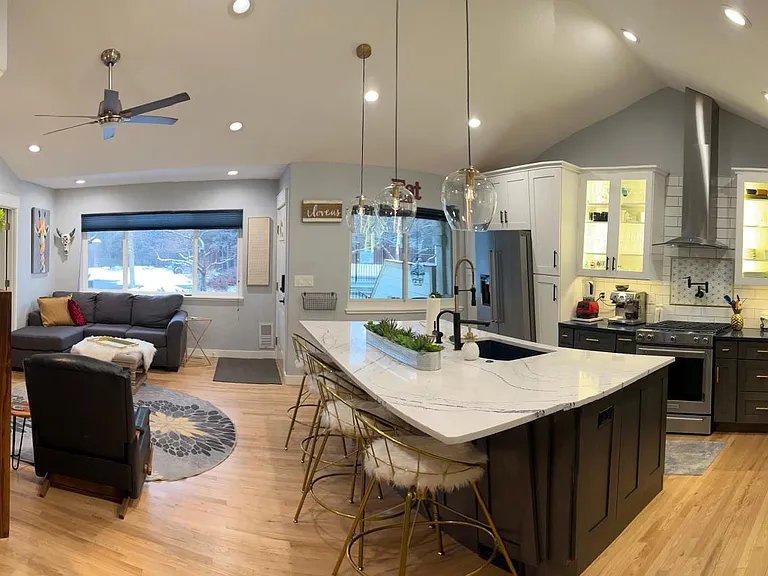 624 Ridge View Dr — Photo 3