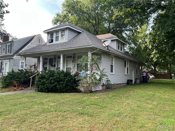 121 W Washington St, Collinsville, IL 62234