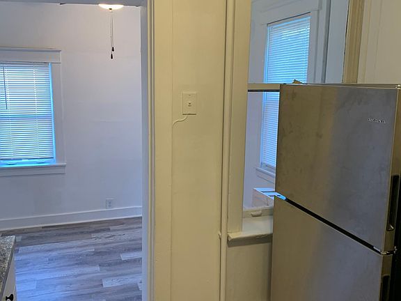 5th image of 7945 S South Shore Dr #1S