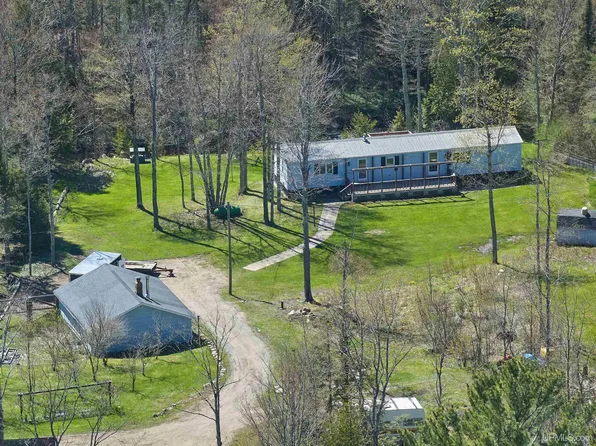 N9165 Deerton Rd, Deerton, MI 49822
