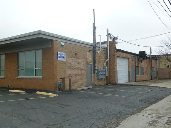 5th image of 8301 Skokie Blvd