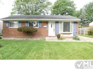 39449 Burns Dr, Sterling Heights, MI 48313