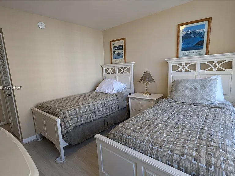 5161 Collins Ave #602 — Photo 10