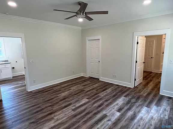 3rd image of 209 City Park Dr SE