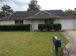 609 Honey Ridge Ln, Hinesville, GA 31313