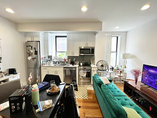 Rented by EastMount Realty LLC | media 1