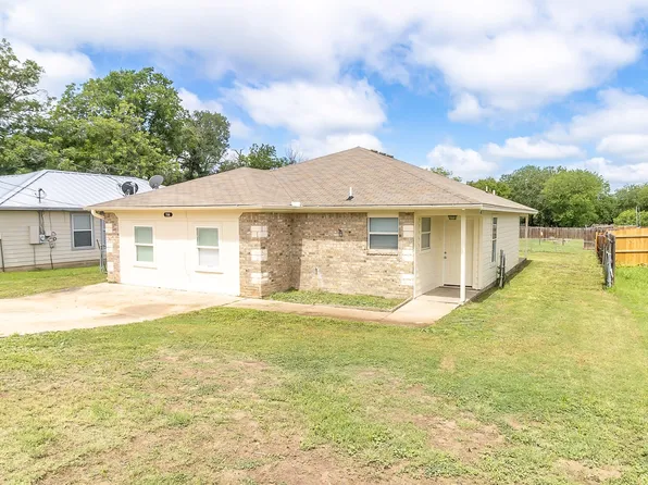 706 Brown St, Lampasas, TX 76550