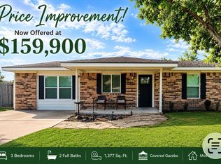211 Mahan Ave, Wharton, TX 77488