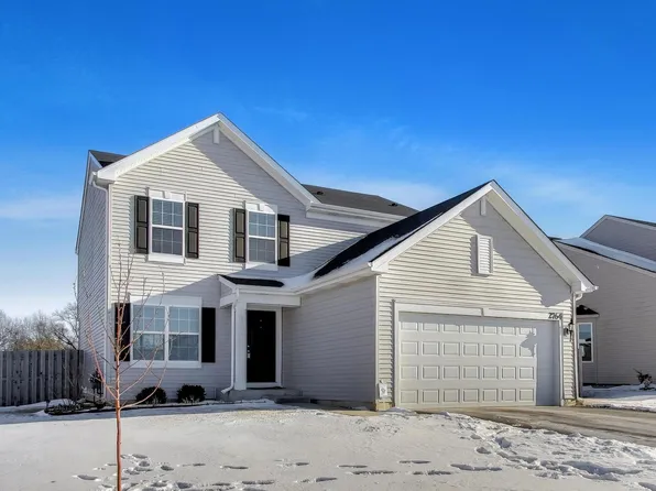 2764 Woodworth Ave, Woodstock, IL 60098