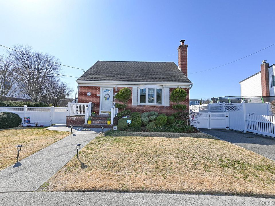1st image of 380 Doris Avenue