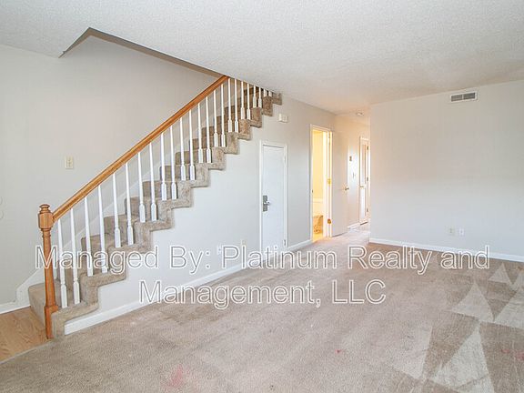 2nd image of 3273-3 Tower Dr