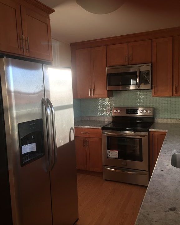 1st image of 120 Courter Ave