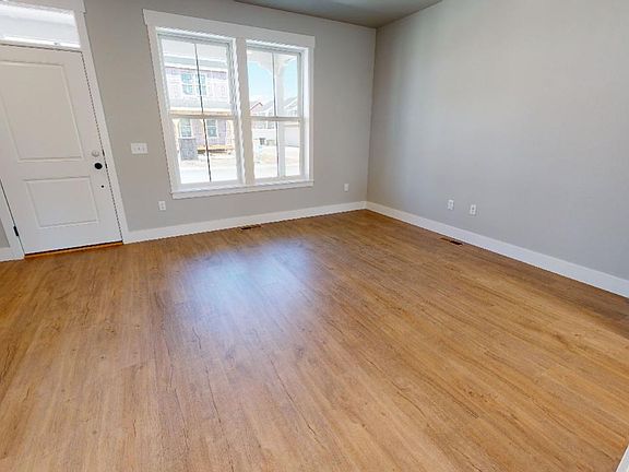 3rd image of 1690 Saint George Blvd