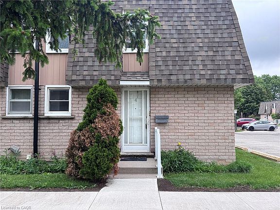 2nd image of 153 Limeridge Rd W #4