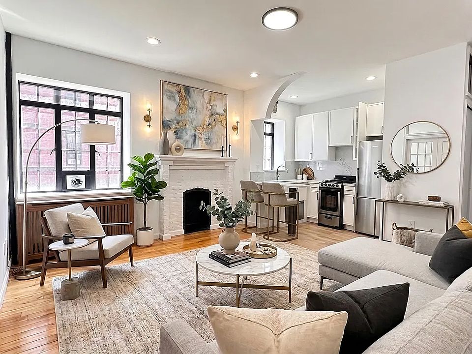 1st image of 189 W 10th St APT 1A