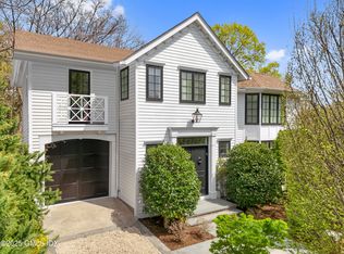 2 Prescott Ln, Greenwich, CT 06830