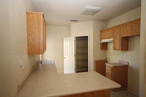 3rd image of 1565 Greenwich Cir