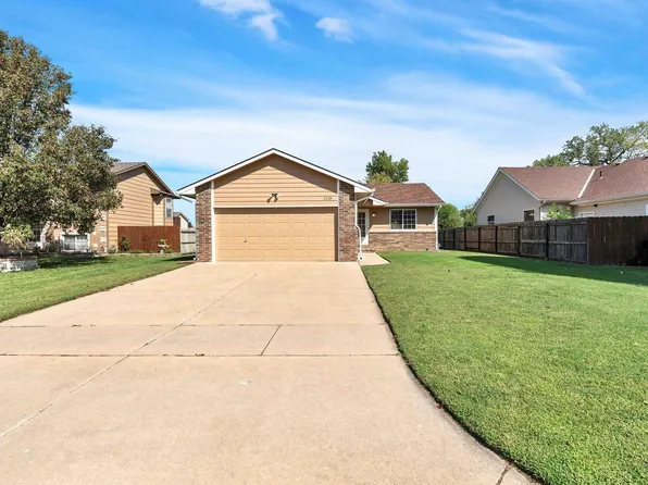 3110 W Wildwood Cir, Wichita, KS 67217