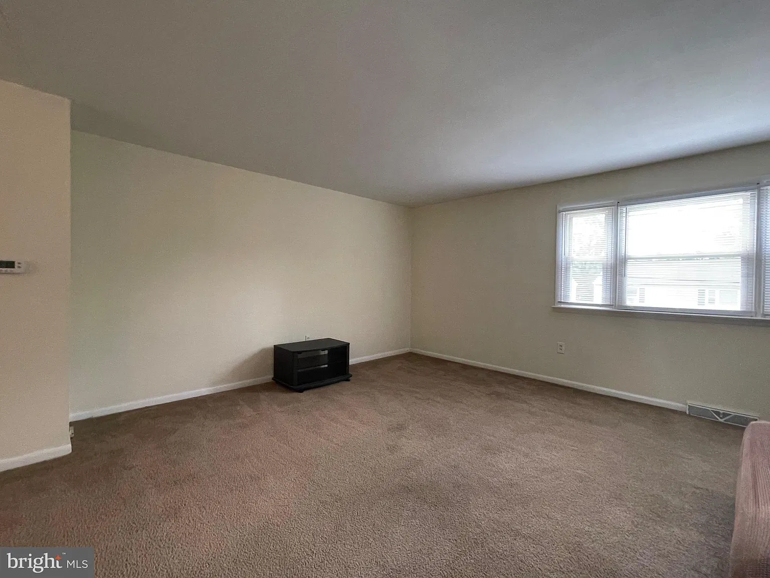 2 bed, 1.0 bath, 952 sqft, $1,700 — Photo 3