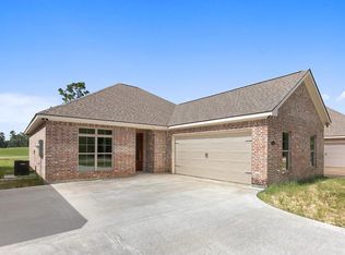 1721 Pelican Dr, Westlake, LA 70669