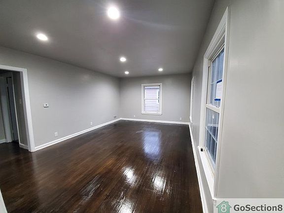 4th image of 3522 N Grant Ave