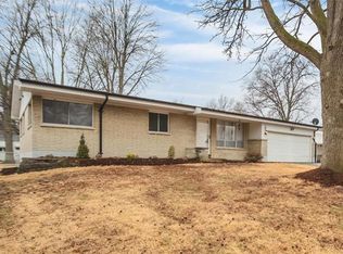 1352 Bayonne Dr, Saint Louis, MO 63138