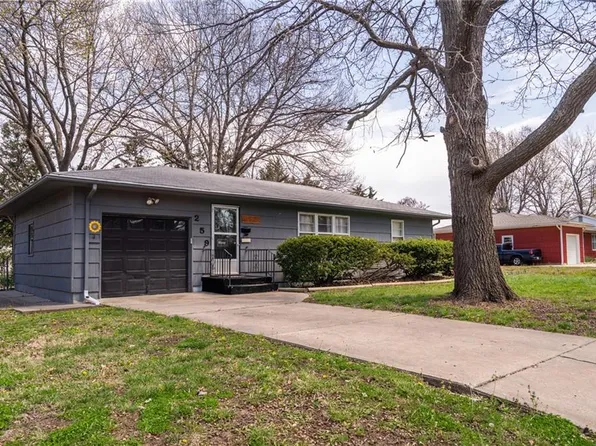 259 Kaw Ave, Garnett, KS 66032