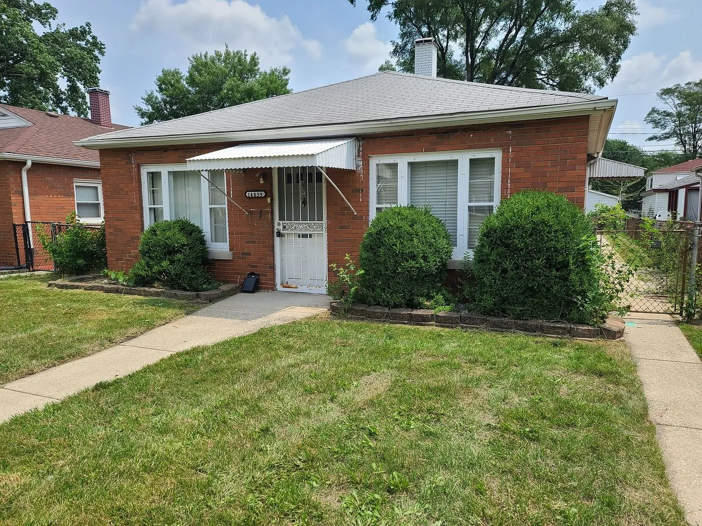 14839 Irving Ave photo 1