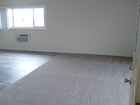 4th image of 9957 S Cicero Ave APT 208
