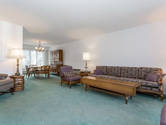 3rd image of 12 Fair Ct